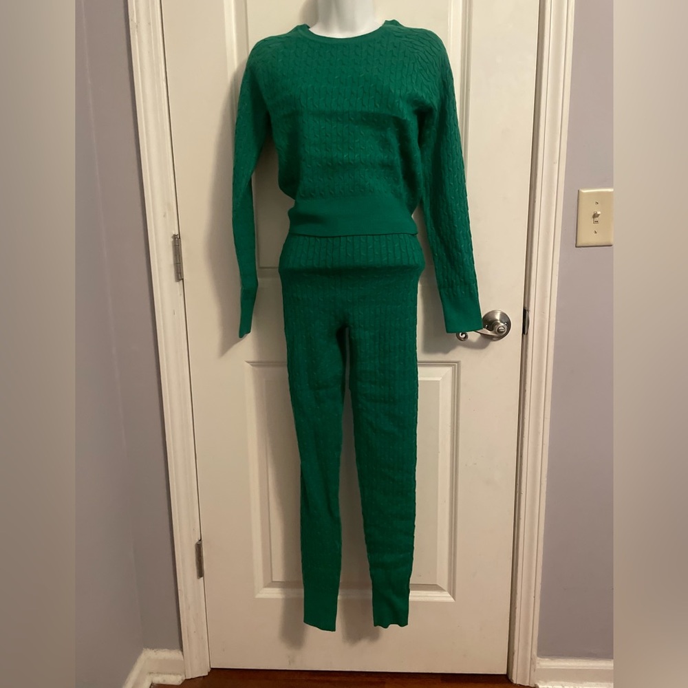 Top And Pants Cable Knit Sweater Sets
Amazing Stretch